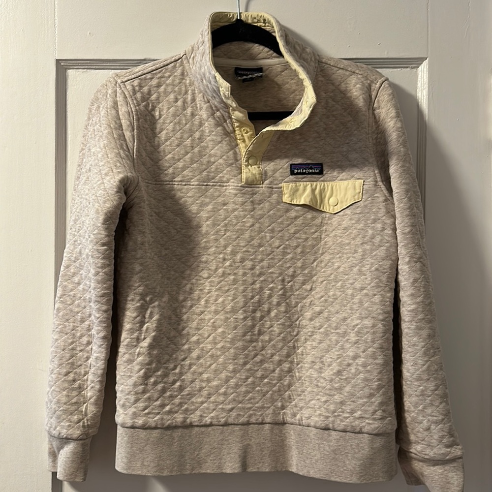 Women’s Patagonia pullover